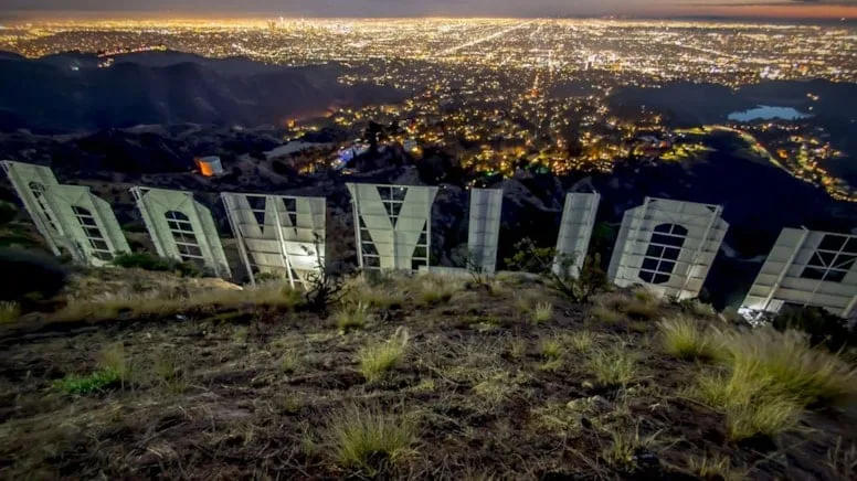 Amacı dindar bir köy kurmaktı. Tam tersi oldu, Dünyada tanımayan kalmadı, ama hiç istemediği bir biçimde