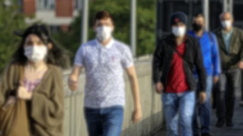 Türkiye’de bir mahalle maskeyle dolaşıyor!