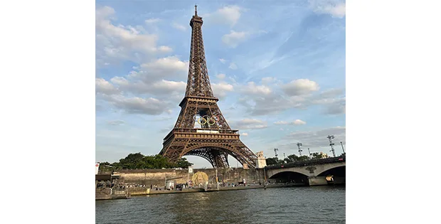 Paris’in İki İkonu: Eyfel Kulesi ve Sen Nehri