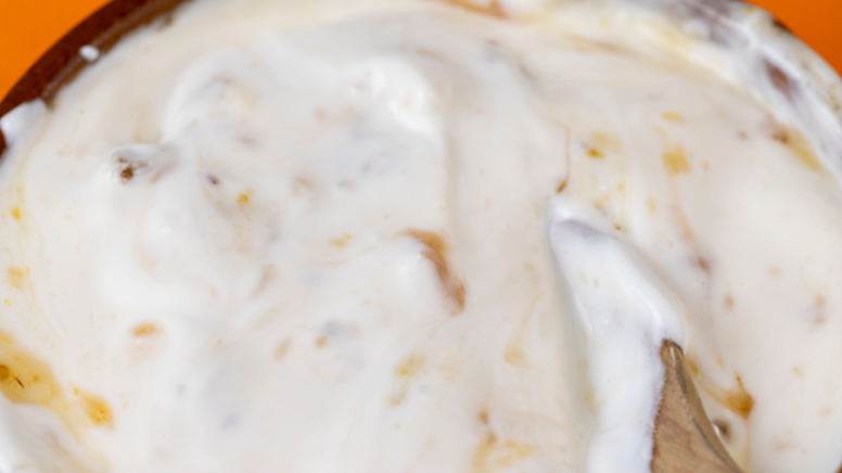 Bu süt doğada kendiliğinden oluşuyor.. Böbrek taşlarını çatır çatır düşürüyor