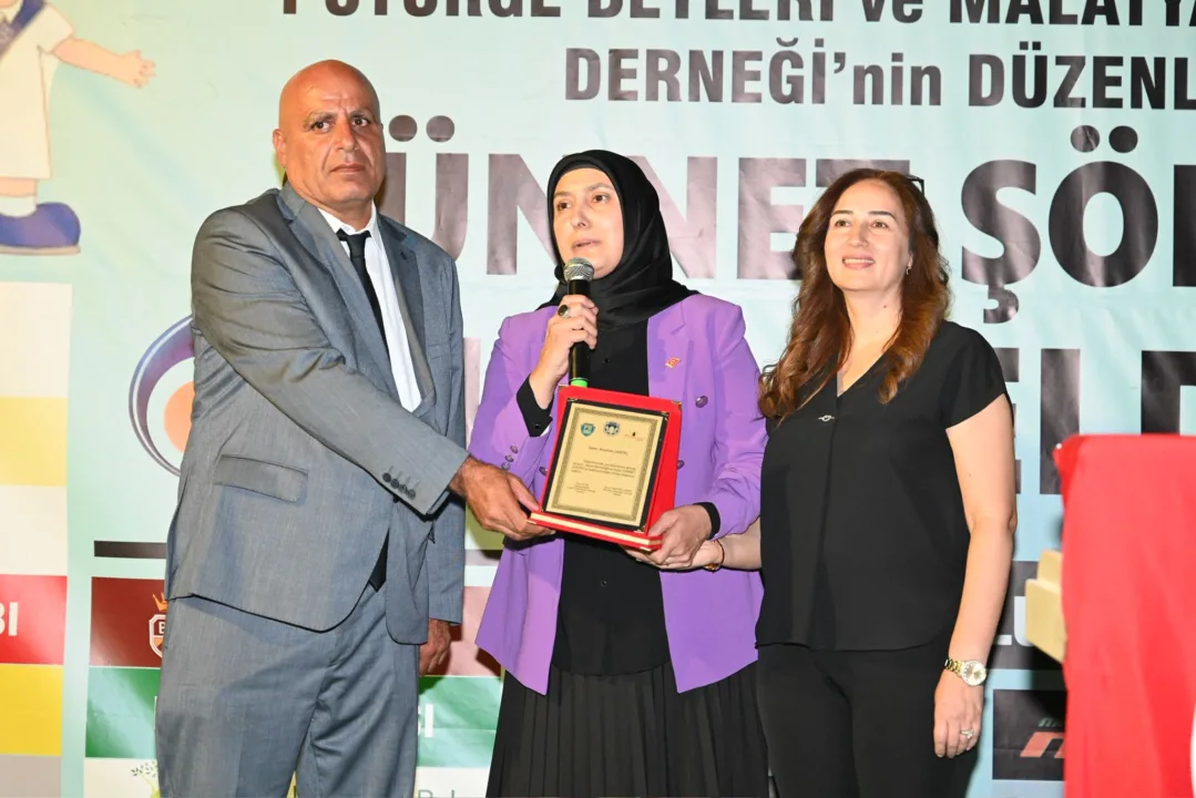 Pütürge Beyleri ve Malatya İş Kadınları Derneğinin Battalgazi’de Depremzede Çocuklara Sünnet Şöleni