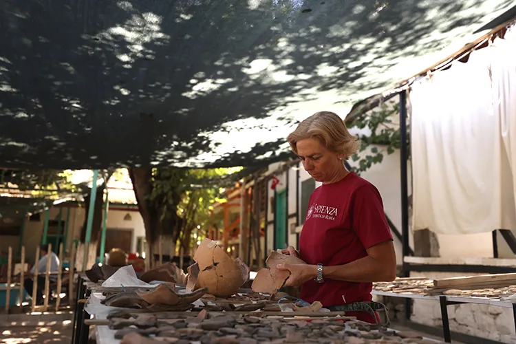 Arslantepe Höyüğü’nde 8 bin yıllık geçmişi işaret eden seramik küp parçaları bulundu