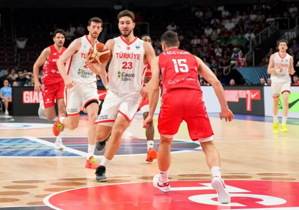 EuroBasket 2025’te 12 Dev Adam yarı finalde! rakip Yunanistan