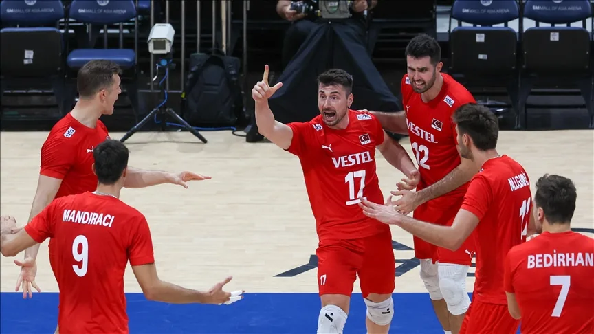 A Milli Erkek Voleybol Takımı, Hollanda’yı 3-1 yenerek tarihinde ilk kez çeyrek finale yükseldi