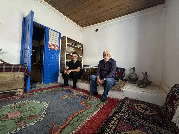 Gümüşhaneli genç ata yadigarı evde geçmişin izlerini yaşatıyor