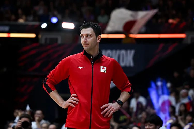 Türk başantrenör Ferhat Akbaş yönetimindeki Japonya, Kadınlar Dünya Voleybol Şampiyonası’nda yarı finale yükseldi