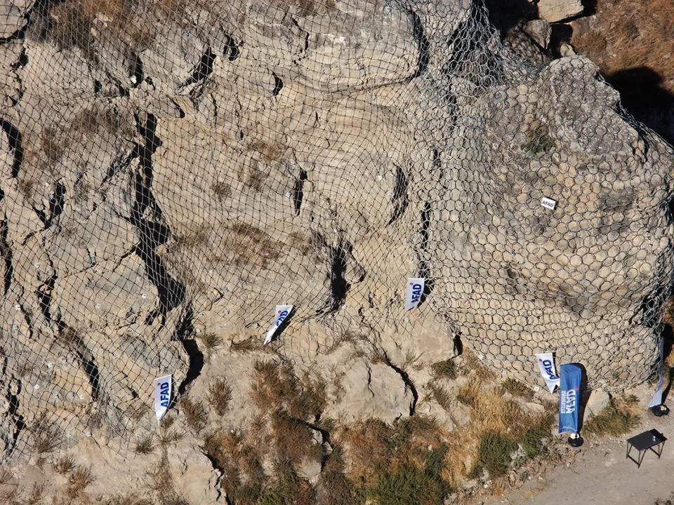 Kastamonu Kalesi’nde yapılan çelik örtüleme tamamlandı