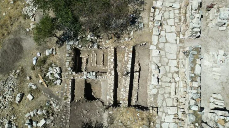 Antik Timbriada’da Depo ve Aşevi Bulundu: Pisidia’nın Unutulmuş Kentine Yeni İpuçları.