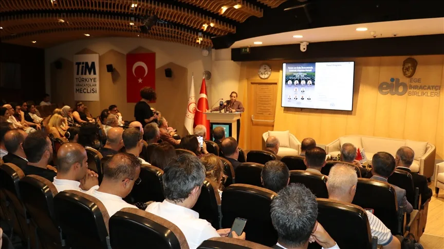 İzmir’de, “Tarım ve Gıda İhracatında Gelecek Vizyonu Paneli” gerçekleştirildi