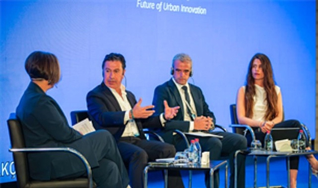 B40 Zirvesi, panellerle devam ediyor