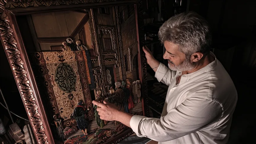 Farklı sanat dallarının birleşimiyle ortaya çıkan “neva” ile ahşap eserler üretiyor