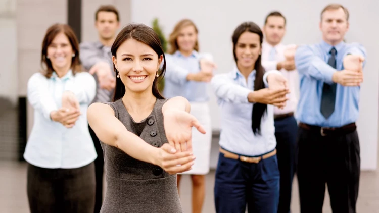 ‘Beyaz yakalılara’ egzersiz programı… Otururken de sağlıklı kalın