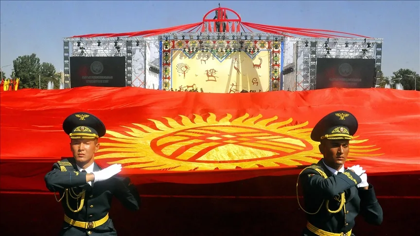 Kırgızistan 34 yaşında