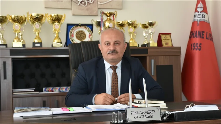 Gümüşhane’de 29 yıl önce mezun olduğu lisede müdürlük yapıyor