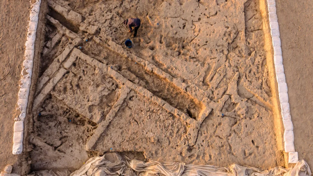 Türkiye’de Canhasan 3’te 9.750 Yıl Öncesine Ait Dünyanın En Eski Sokaklarından Biri Ortaya Çıkarıldı