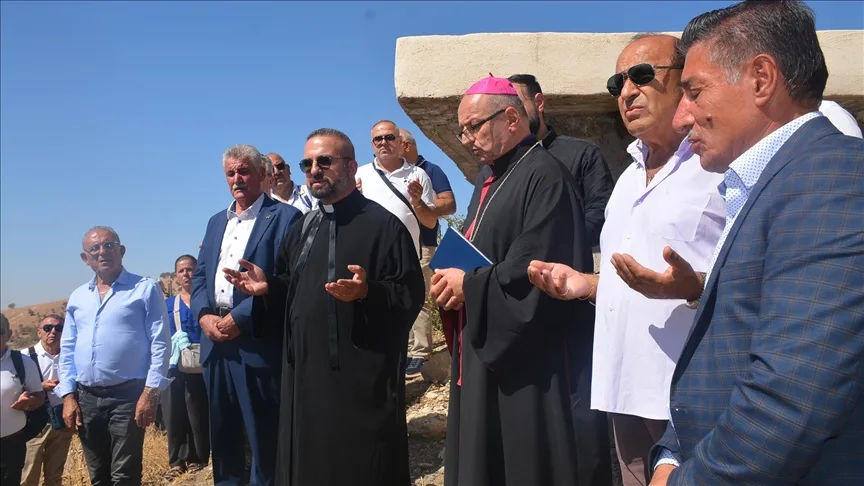 Fransa’da yaşayan Asuriler Şırnak’taki köylerinde ayin yaptı