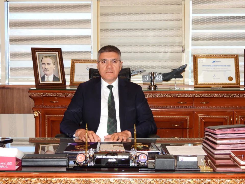 Geleceğin Yetkinlikleri MAKÜ’de: Deneyimleyerek Öğrenme ve Mikro Diplomalarla Kariyer Yolculuğu