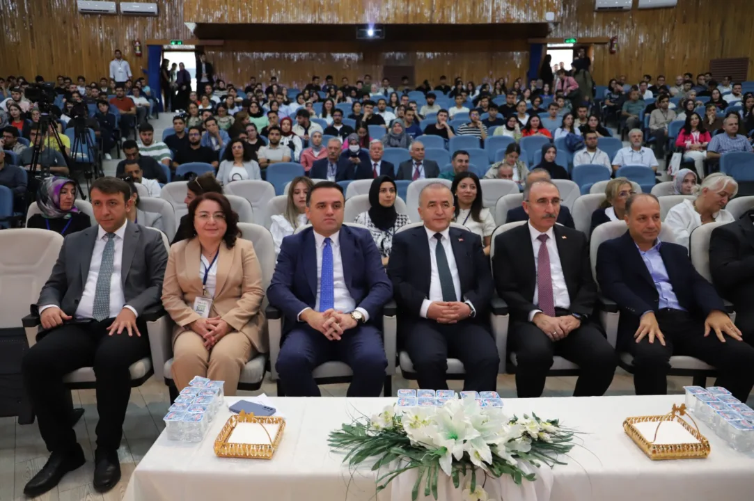 Fırat Üniversitesi Tarafından 3. Uluslararası Mühendislikte İlerlemeler Ve Yenilikler Sempozyumu Düzenlendi