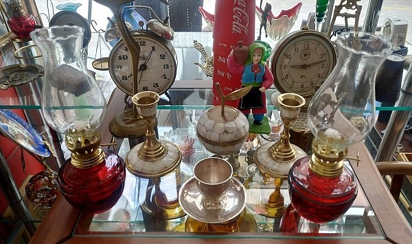 Antika Tutkusunun Sırrı: Maddiyat Değil, Anı Biriktirmek