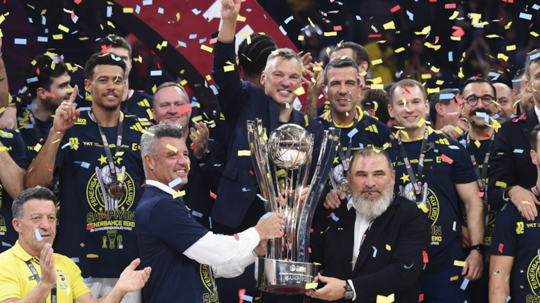 Beşiktaş GAİN’i 85-83 yenen  Fenerbahçe Beko, Cumhurbaşkanlığı Kupası’nı kazandı