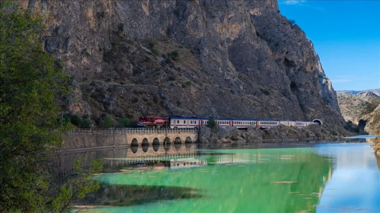 Turistik Karaelmas Ekspresi sonbaharda seferlerine başlıyor