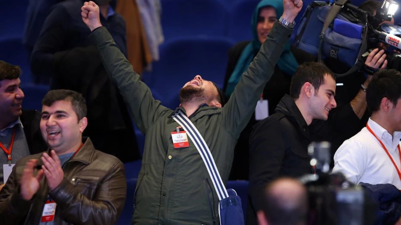 Yüz binlerce öğretmen adayının gözü Milli Eğitim Bakanlığında