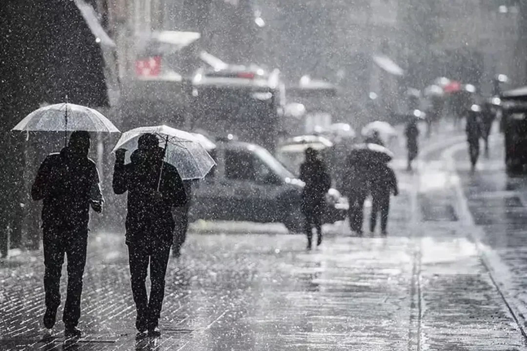 Ankara ve İstanbul başta olmak üzere, hafta sonunu yağmurlar esir alacak