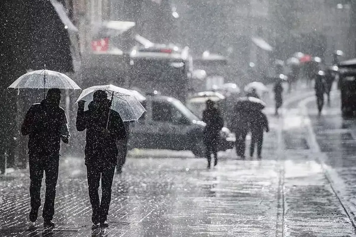Ankara ve İstanbul başta olmak üzere, hafta sonunu yağmurlar esir alacak