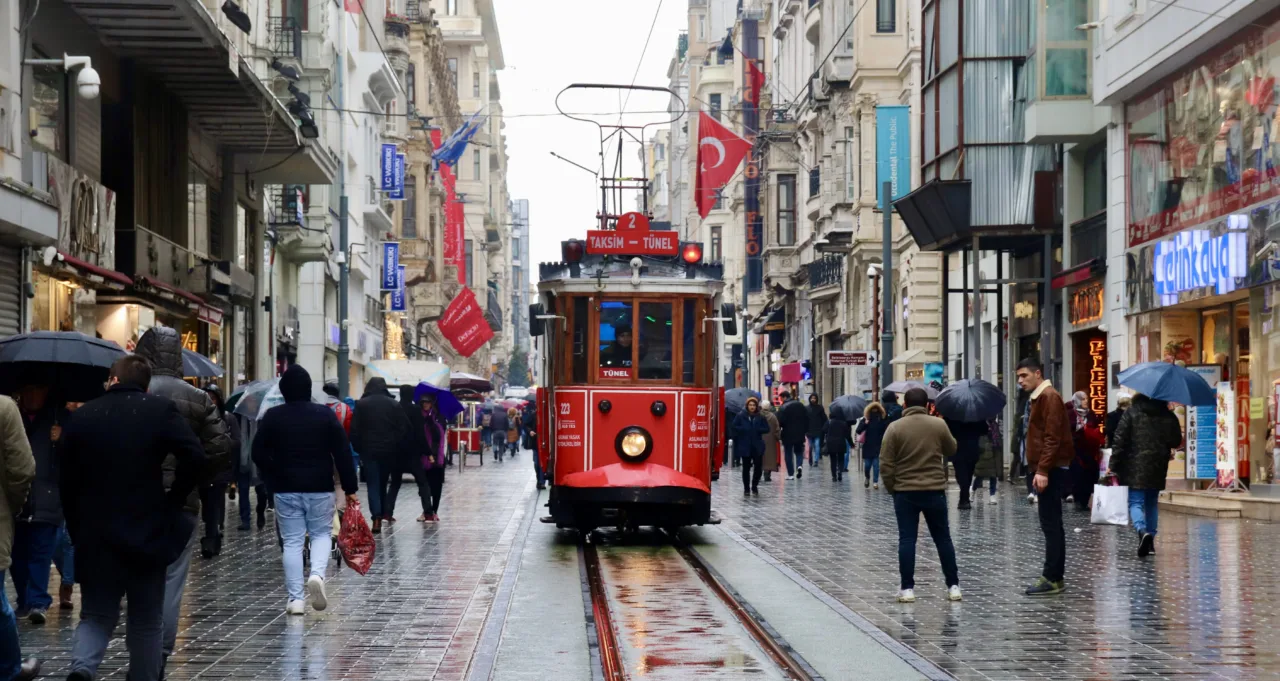 İstanbul’un Nostaljik Tramvayı