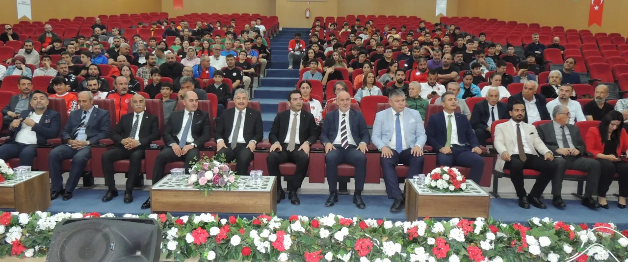 Osmaniye’de “Sporun Enleri” Törenle Ödüllendirildi