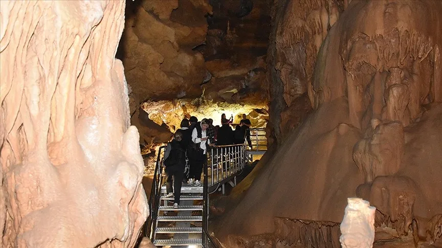 Gümüşhane’deki Karaca Mağarası’nda ziyaretçi sayısı 110 bini geçti