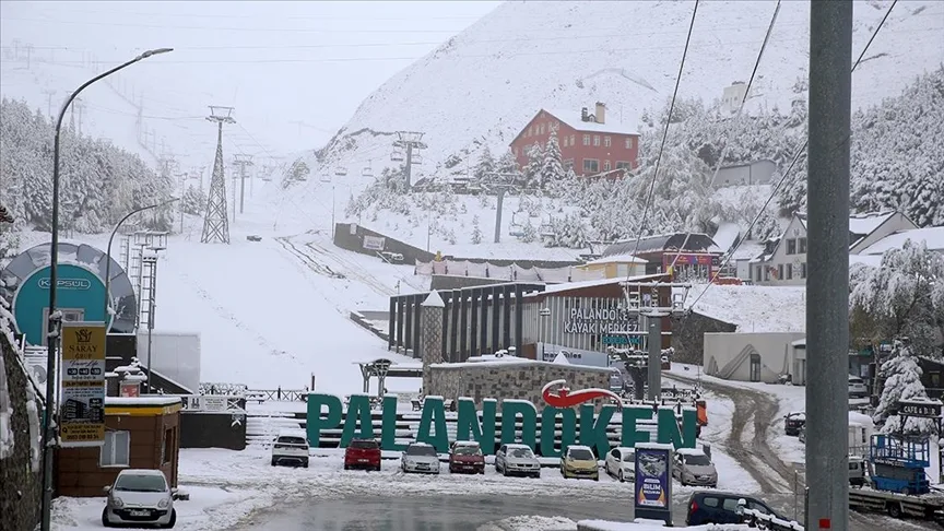Erzurum’a ekim ayı ortasında yağan kar turizmcileri umutlandırdı