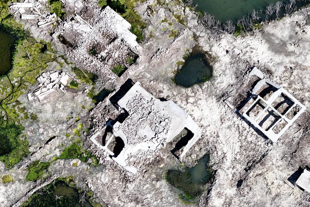 Kayseri’de baraj suyu çekilince eski 4 yerleşim yeri ortaya çıktı