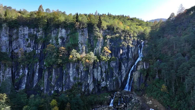 Vadiler arasındaki “Uçarsu Şelalesi” alternatif turizm rotası olmaya hazırlanıyor