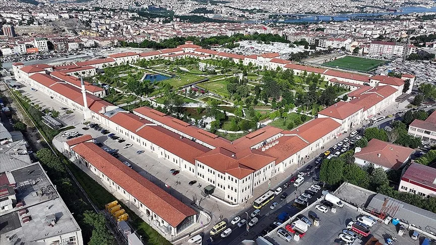 “Zamansız İzler” Türk çinileri sergisi yarın Rami Kütüphanesinde açılacak