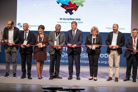 Başkan Tugay 8. Elektrik Tesisleri Ulusal Kongre ve Sergisi’ni açtı