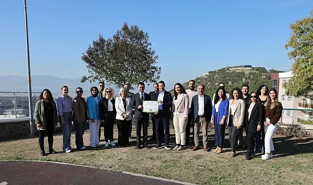 Bayraklı Belediyesinden Çevreci Başarı – İlçe Geneli “Sıfır Atık Belgesi” Alındı
