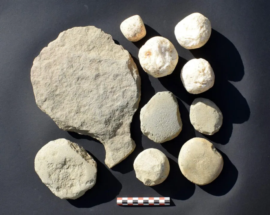 Bretanya’da 6.000 Yıllık İnsan Tarihi Ortaya Çıkarıldı: Taş Devri Köylerinden Roma Çiftliklerine