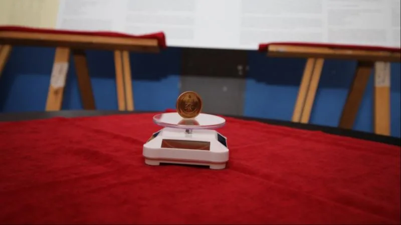 Cumhuriyet’in ilk altın parası Antalya’da sergilendi