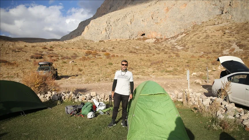 Türkiye’de birçok dağa tırmanan “61’lik delikanlı”nın gözü yurt dışındaki zirvelerde