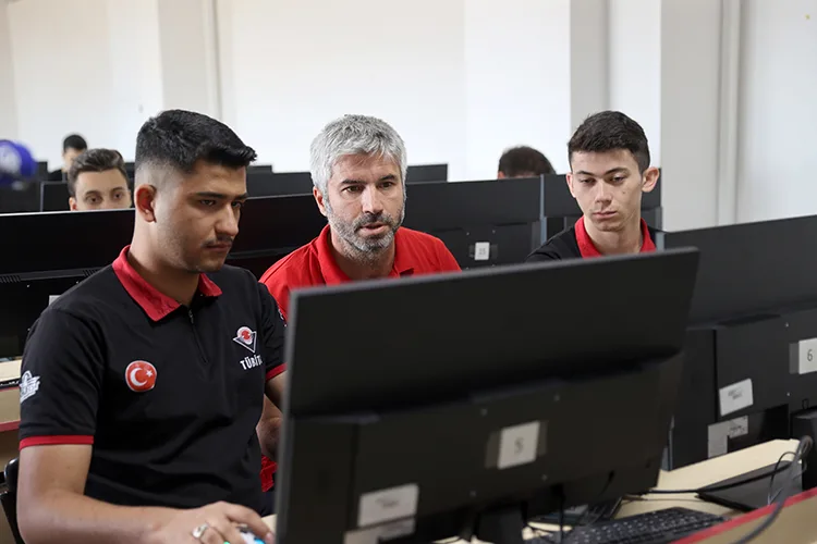 Veri güvenliği yazılımı “Muhafız”a TEKNOFEST’te ikincilik ödülü