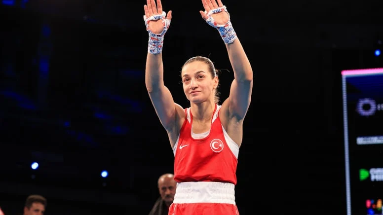 Buse Naz Çakıroğlu Dünya Boksunda Zirveye Çıktı!