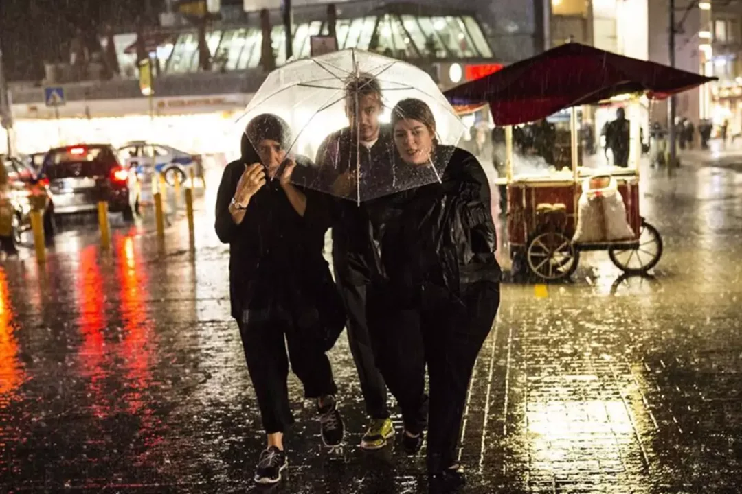 İstanbul için saat verildi! Sağanak yağış bu sefer çok kuvvetli gelecek