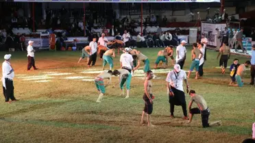 Kahramanmaraş’ta Türkiye Kısa Şalvar Güreş Şampiyonası sona erdi