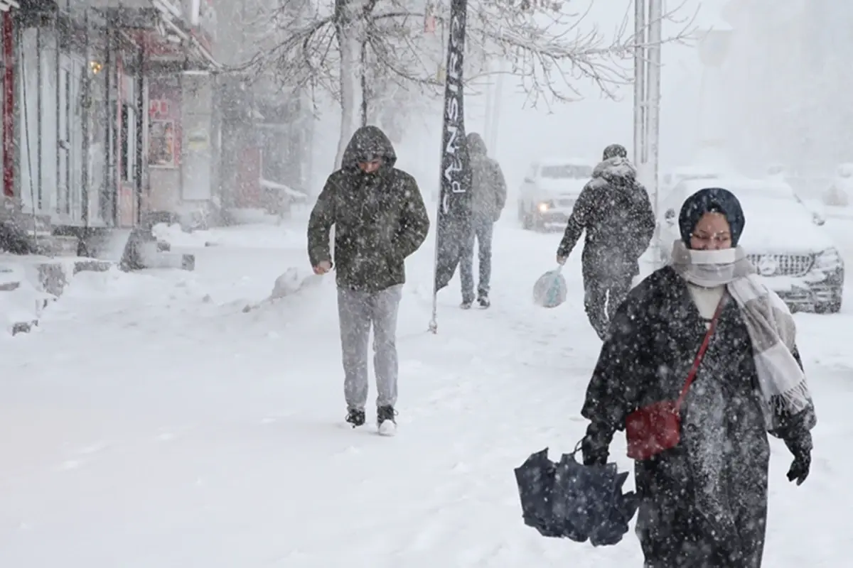 Kar yağışı geliyor! Meteoroloji uzmanı illeri tek tek saydı