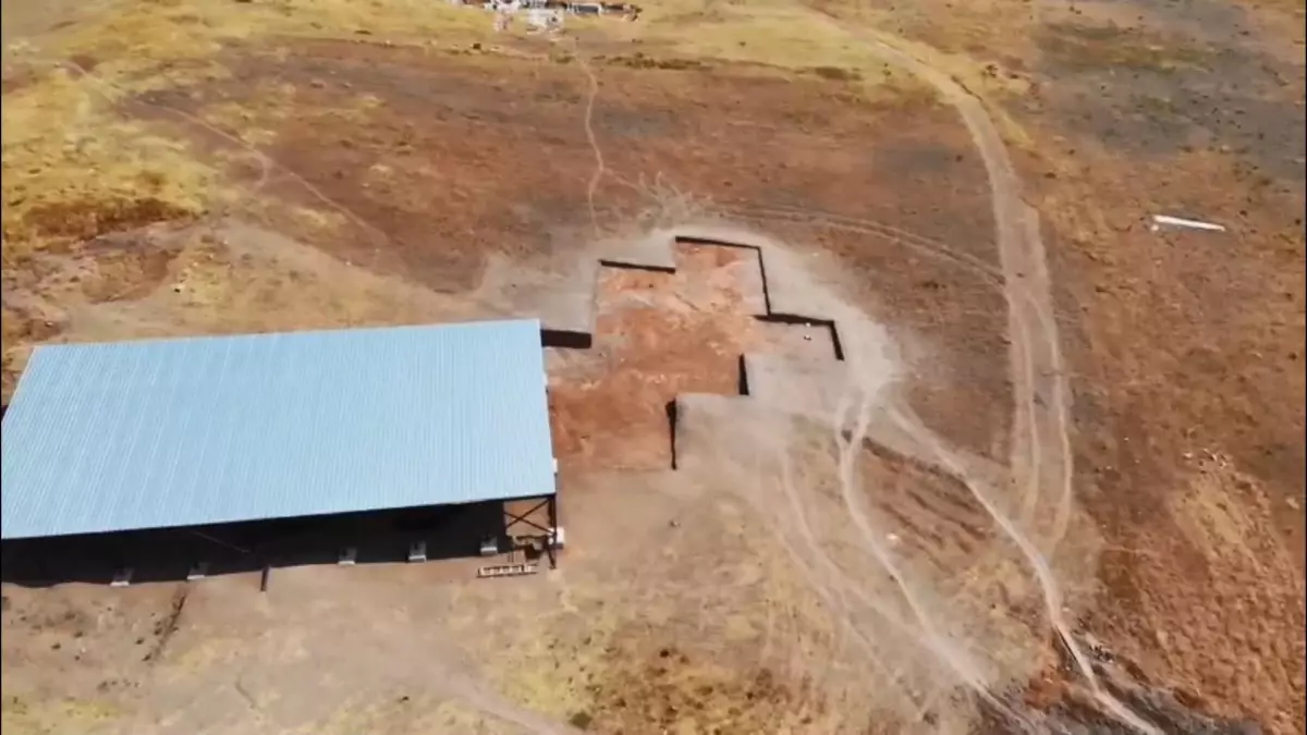 Küllüoba’da 5000 Yıllık Mezarlar Bulundu