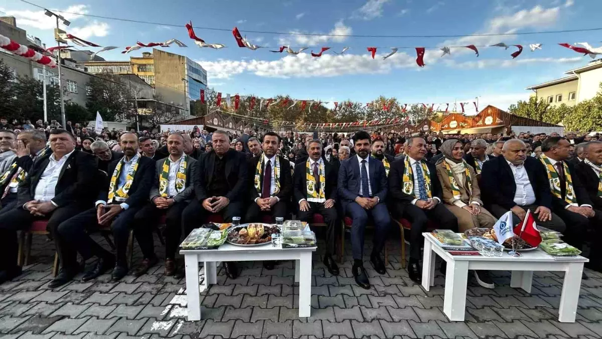 Adıyaman Kültür Buluşmaları’nda Latif Doğan Coşkusu