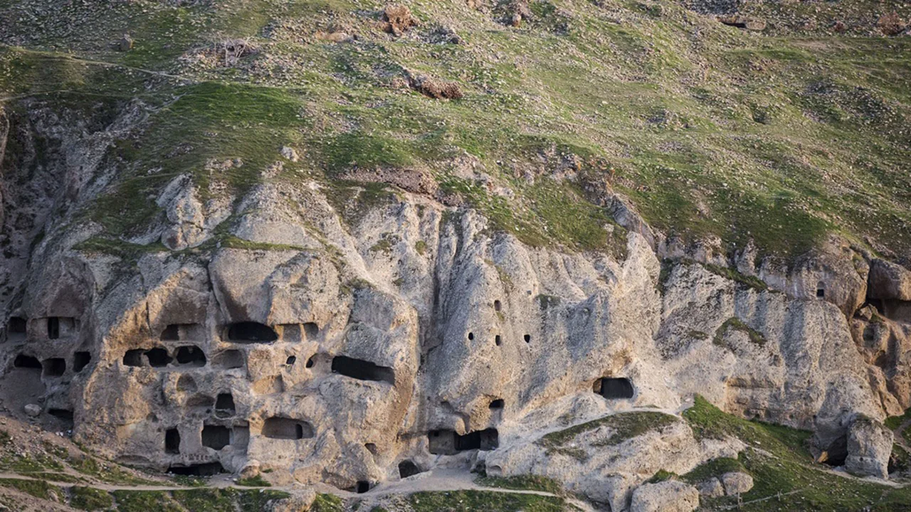 Konya’nın Tarihi Mekanlarından Sille Mağaraları