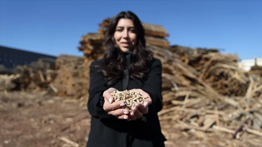 Çorum’da kadın girişimcinin kurduğu pelet fabrikası ahşap atıklarını ekonomiye kazandırıyor