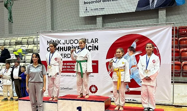 Konak’ın judo takımı ilk turnuvadan madalyalarla döndü